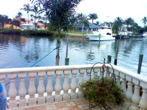 Florida family home with private backyard swimming pool